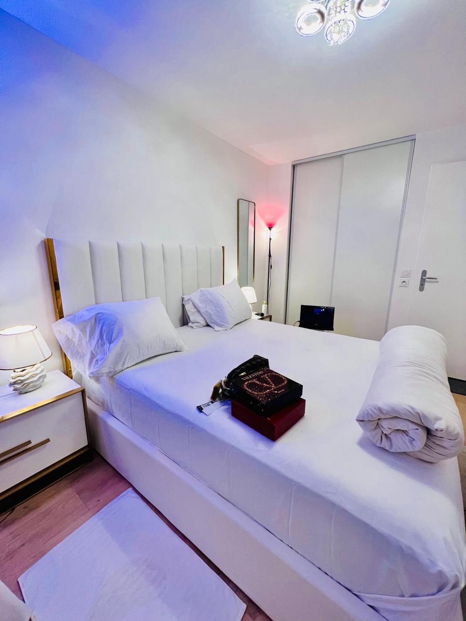 Les Residences De Djibril ル・ブラン・メニル エクステリア 写真