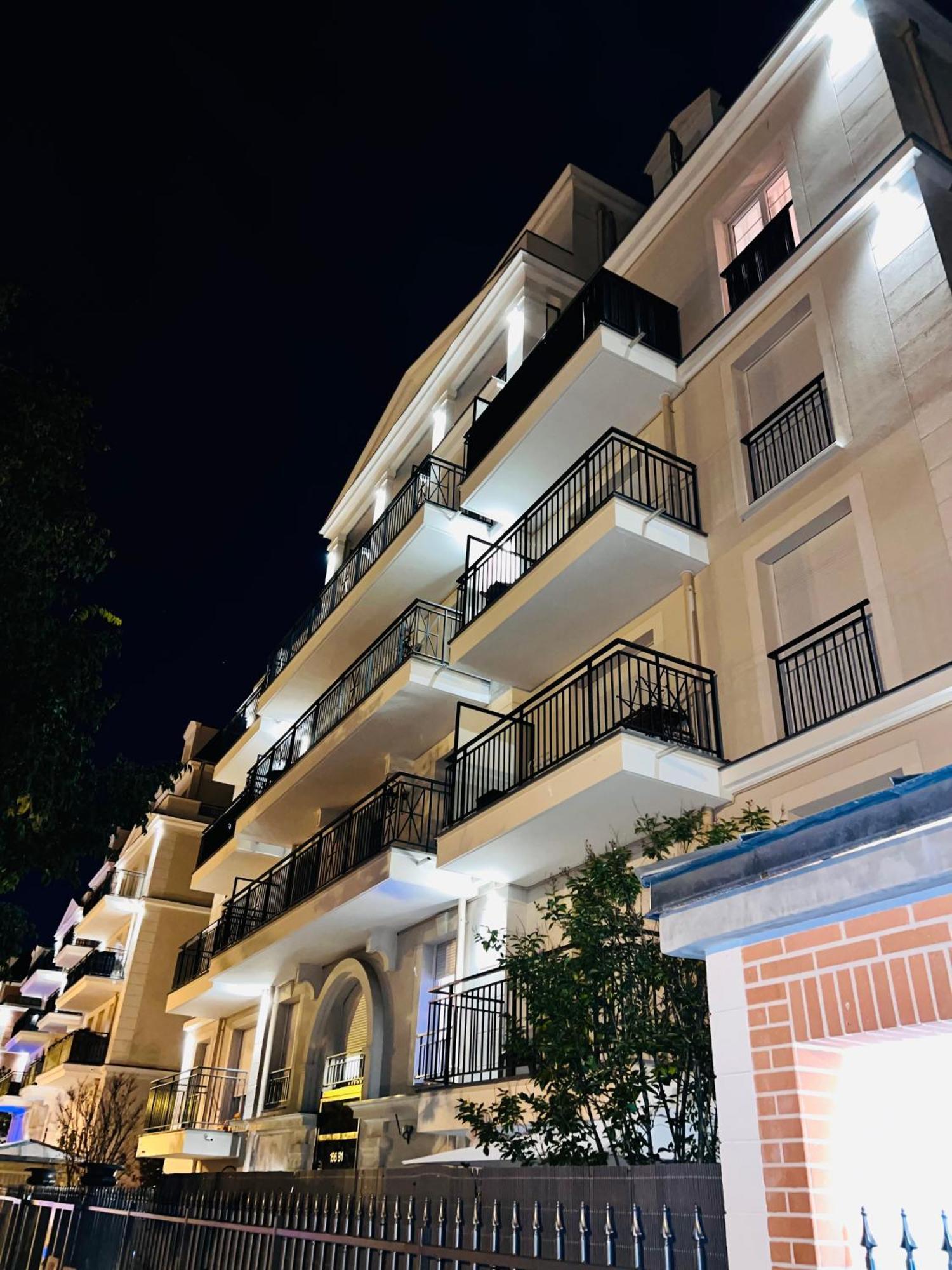 Les Residences De Djibril ル・ブラン・メニル エクステリア 写真